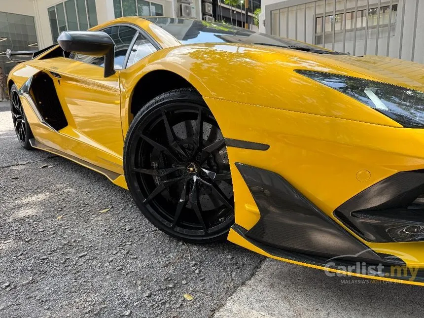 2013 Lamborghini Aventador LP700-4 Coupe