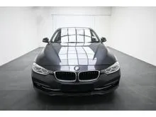 2016 BMW 320i 2.0 Sport Line Sedan F30 One Year Warranty / Tip Top Condition