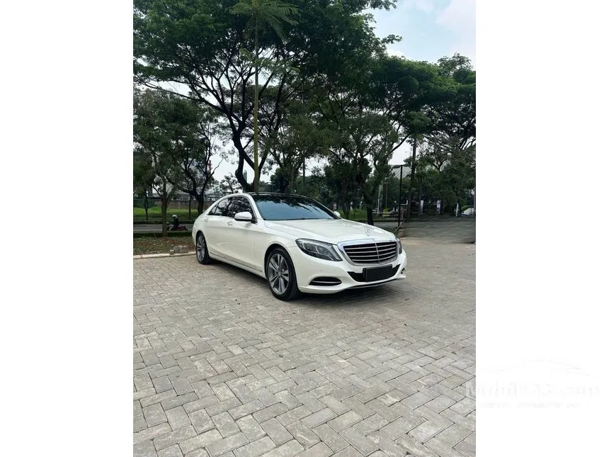 2015 Mercedes-Benz S400 Hybrid Sedan