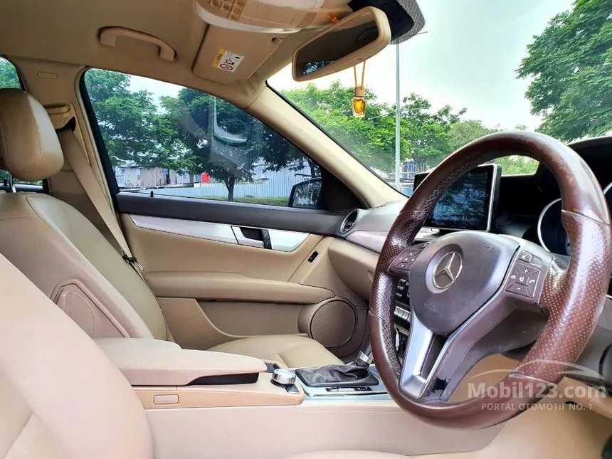 2014 Mercedes-Benz C200 CGI Sedan