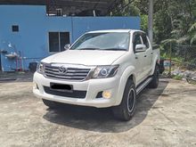 2012 Toyota Hilux 2.5 G Pickup Truck