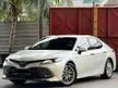 Used 2021 Toyota Camry 2.5 V Sedan CERTIFIED SELECTION UNDER WARRANTY 34K KM MILEAGE JBL SOUND SYSTEM AMBIENT LIGHT PEARL WHITE LIKE NEW CONDITION - Cars for sale