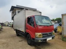 2014 Toyota Dyna 4.0 110 ST Truck