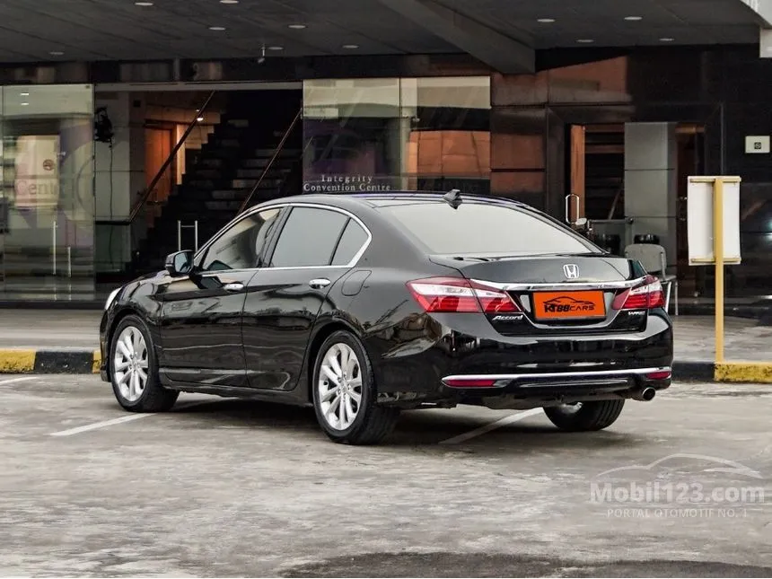 2016 Honda Accord VTi-L Sedan