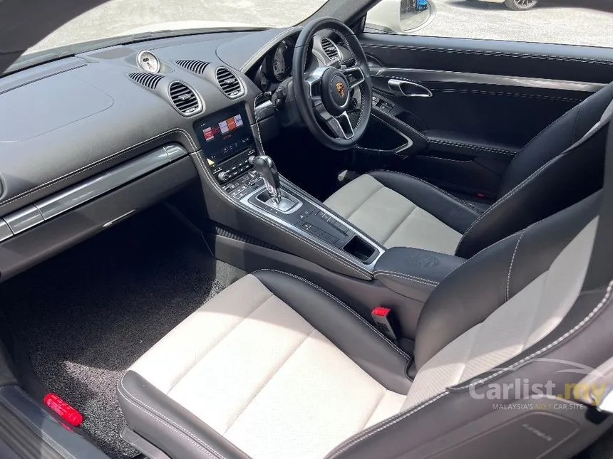 2022 Porsche 718 Cayman Coupe