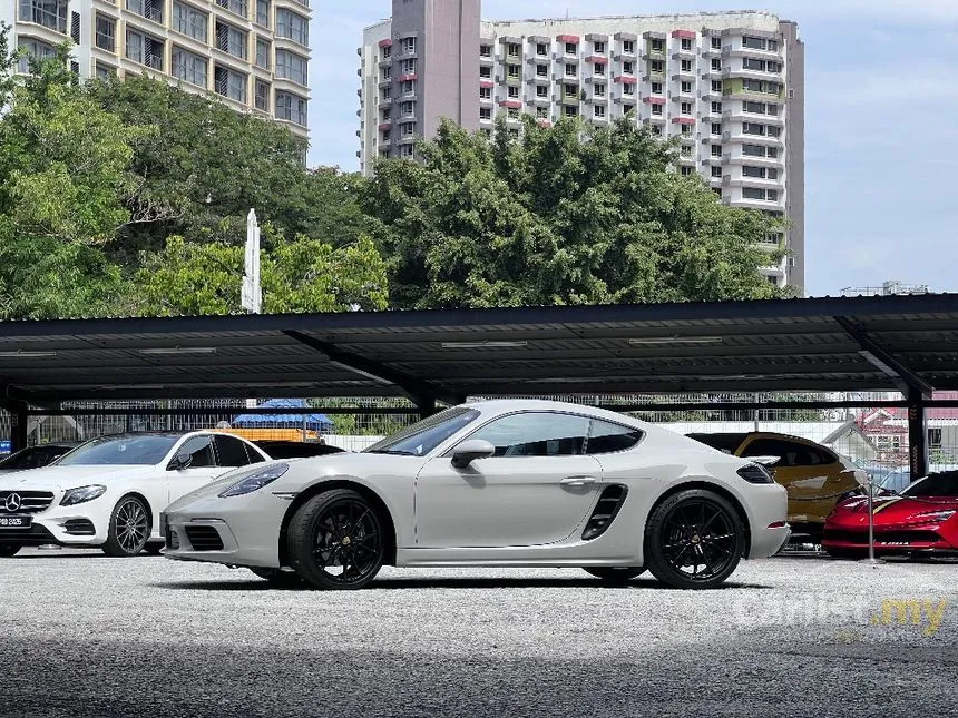 2022 Porsche 718 Cayman Coupe