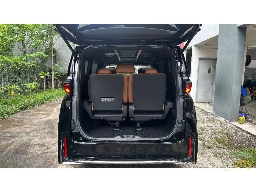 2025 Toyota Vellfire Z Premier MPV