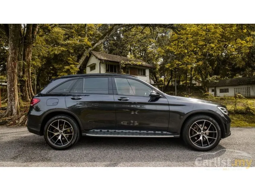2022 Mercedes-Benz GLC300 4MATIC AMG Line SUV