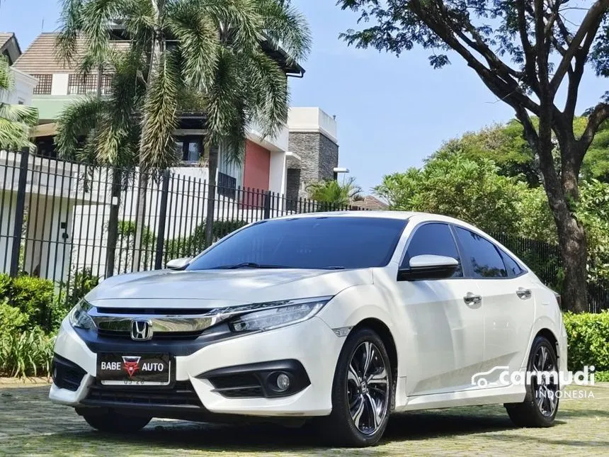 2018 Honda Civic ES Sedan