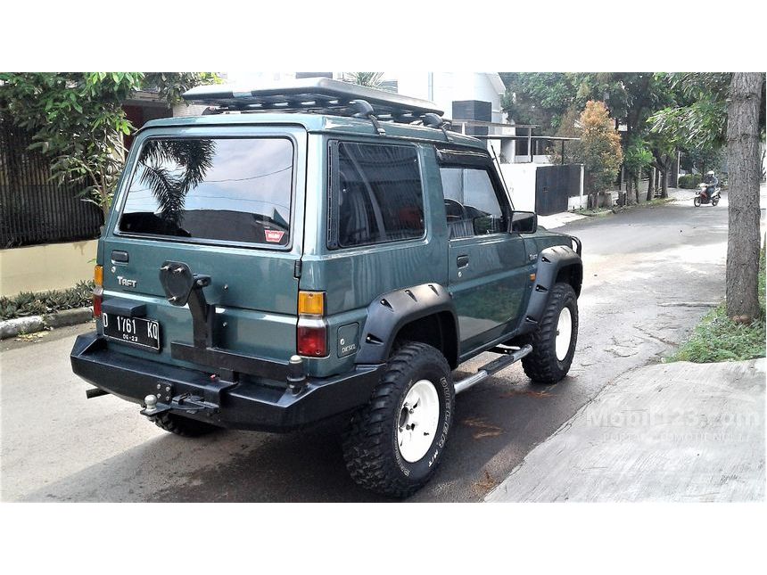 Jual Mobil Daihatsu Taft 1997 GT 2.8 di Jawa Barat Manual SUV Hijau Rp 