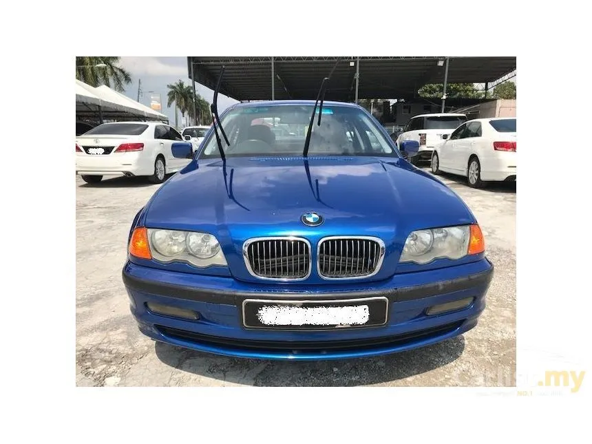 2001 BMW 318i Sedan