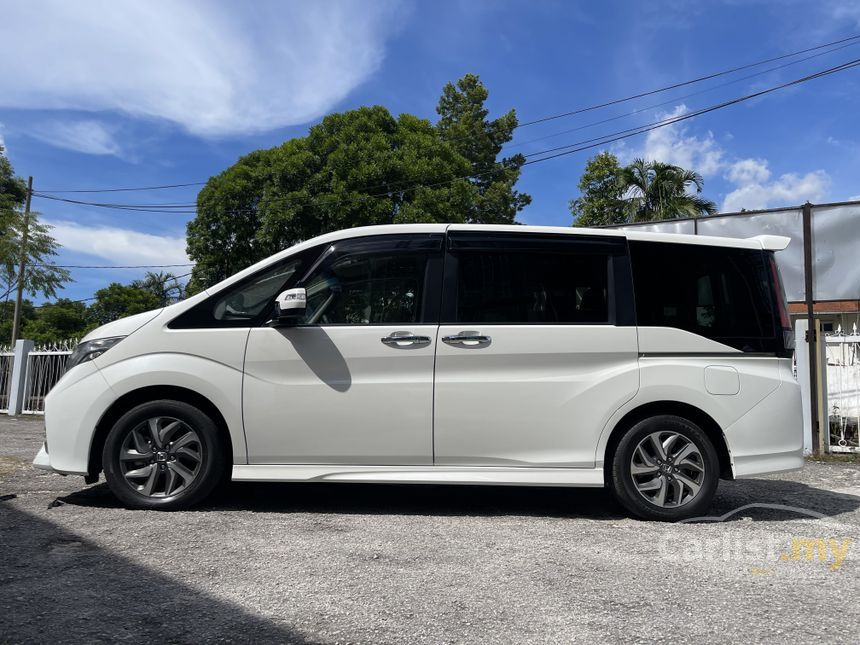 Honda Step WGN 2016 Spada 1.5 in Kuala Lumpur Automatic MPV White 