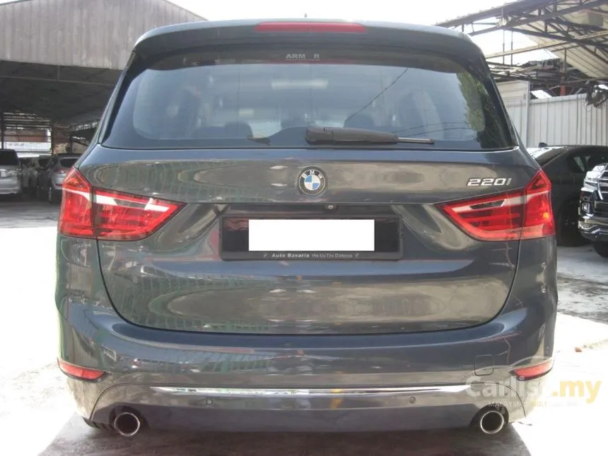 2015 BMW 220i Gran Tourer MPV