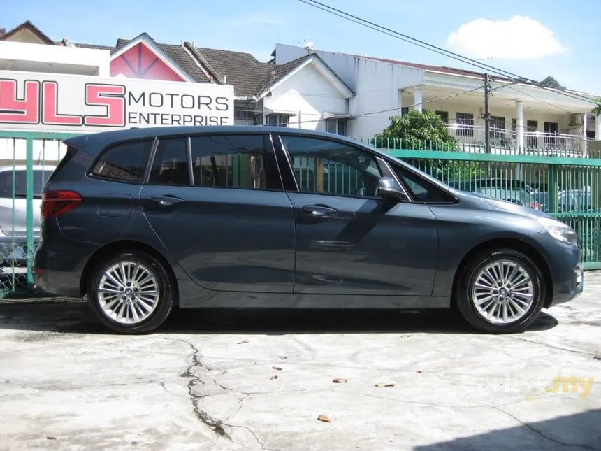2015 BMW 220i Gran Tourer MPV