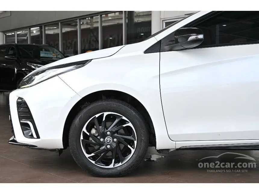 2022 Toyota Yaris Ativ Sport Premium Sedan