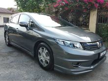 2013 Honda Civic 1.5 i-VTEC Hybrid Sedan