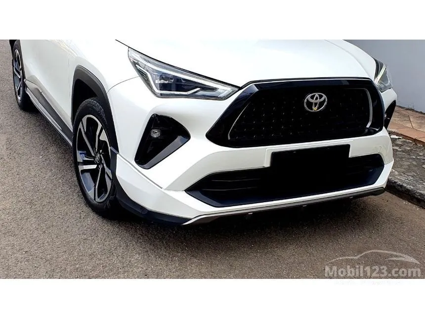 2023 Toyota Yaris Cross S SUV