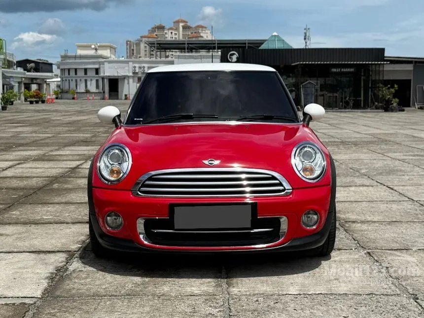 2014 MINI Cooper 3 Door Hatchback