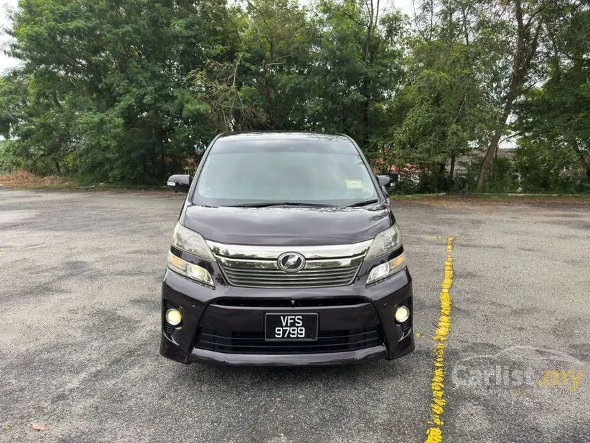 2013 Toyota Vellfire Z MPV