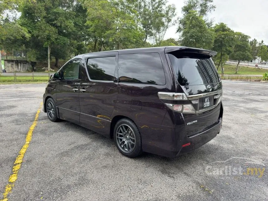 2013 Toyota Vellfire Z MPV