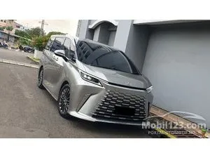 2024 Lexus LM 350h 2.5 4 Seater MPV