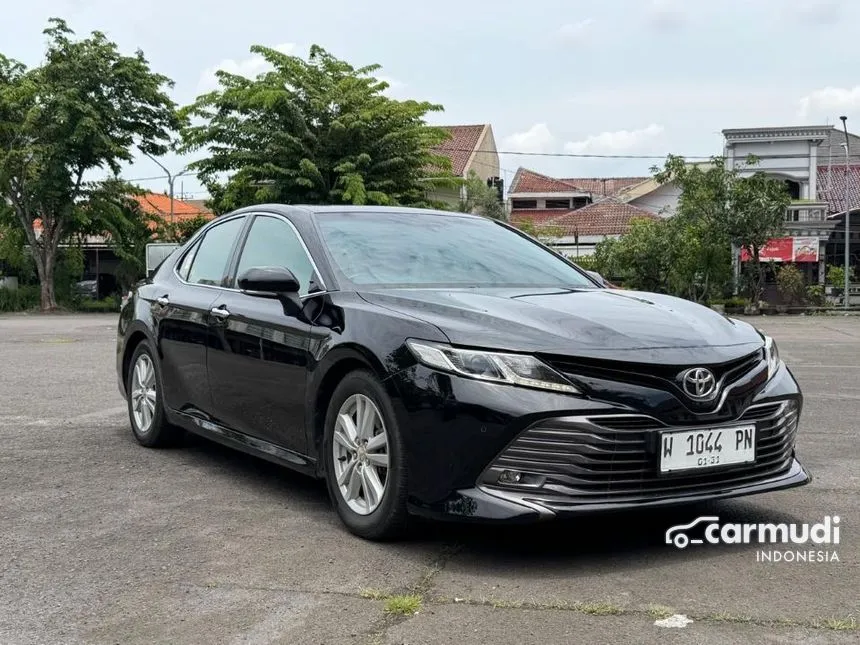 2019 Toyota Camry V Sedan