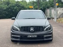 2013 Mercedes-Benz C200 1.8 Elegance CGI Sedan