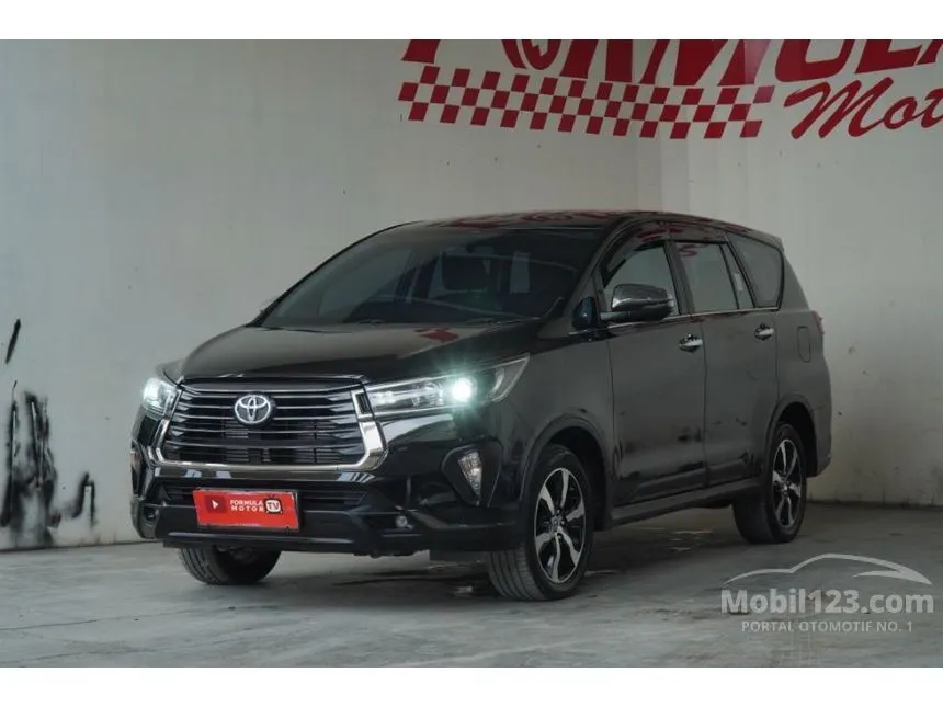 2021 Toyota Kijang Innova Venturer MPV