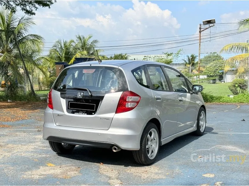 2009 Honda Jazz V Hatchback