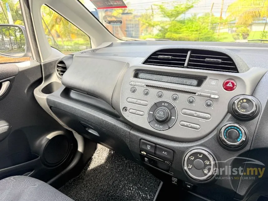2009 Honda Jazz V Hatchback