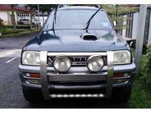 2003 Mitsubishi Storm 2.5 L200 GLS Pickup Truck (A)