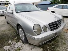 2000 Mercedes-Benz E280 2.8 Elegance Sedan -- WELL MAINTAINED --
