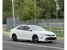 2015 Toyota Camry 2.5 Hybrid Sedan