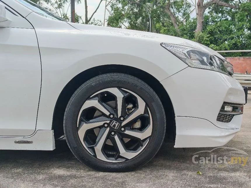 2016 Honda Accord VTi-L Sedan