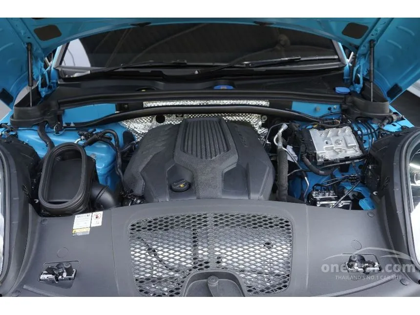 2024 Porsche MACAN SUV