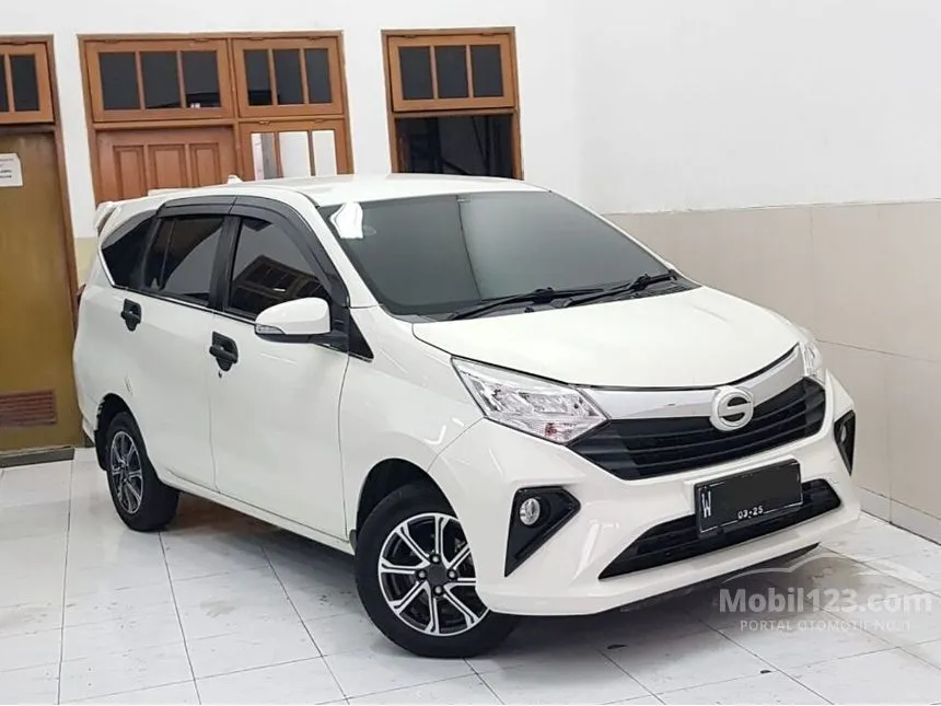 Jual Mobil Daihatsu Sigra 2020 R 1.2 di Jawa Timur Automatic MPV Putih Rp 150.000.000