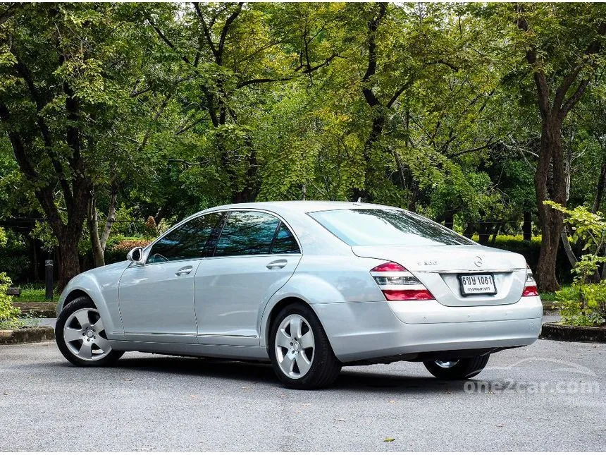2010 Mercedes-Benz S300 Sedan