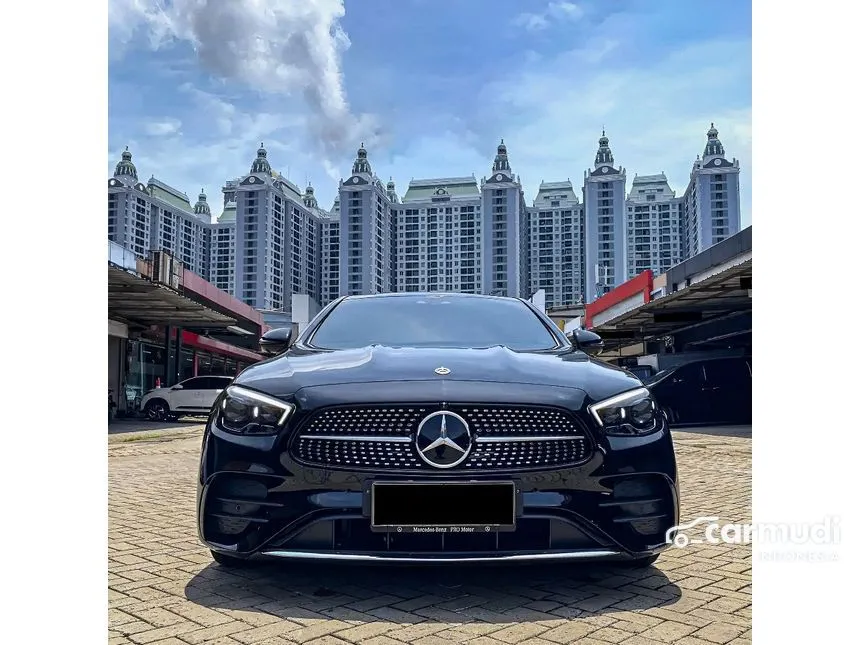 2022 Mercedes-Benz E300 AMG Line Sedan