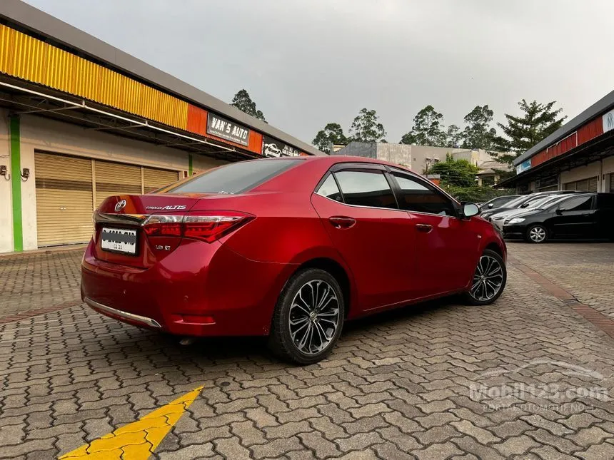 2015 Toyota Corolla Altis V Sedan