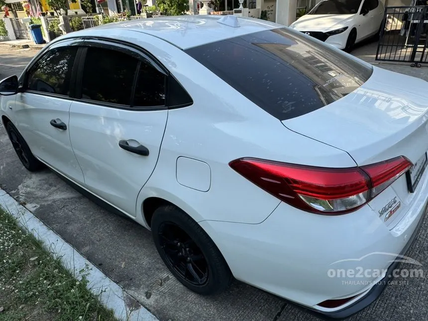 2019 Toyota Yaris Ativ J Eco Sedan