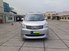 2013 Toyota NAV1 2.0 Luxury V MPV dp35jtan saja pajak panjang 1 thn