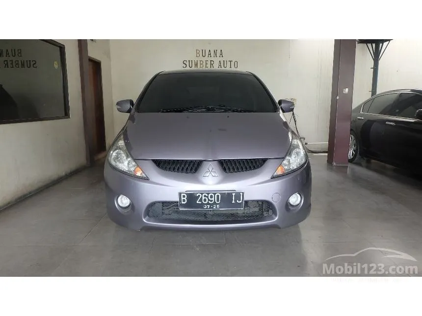 Jual Mobil Mitsubishi Grandis 2005 2.4 di Banten Automatic MPV Ungu Rp 79.000.000