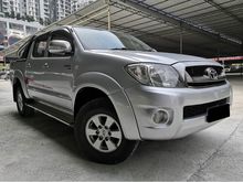 Toyota Hilux 2.5 AT 4x4 FACELIFT ONE OWNER
