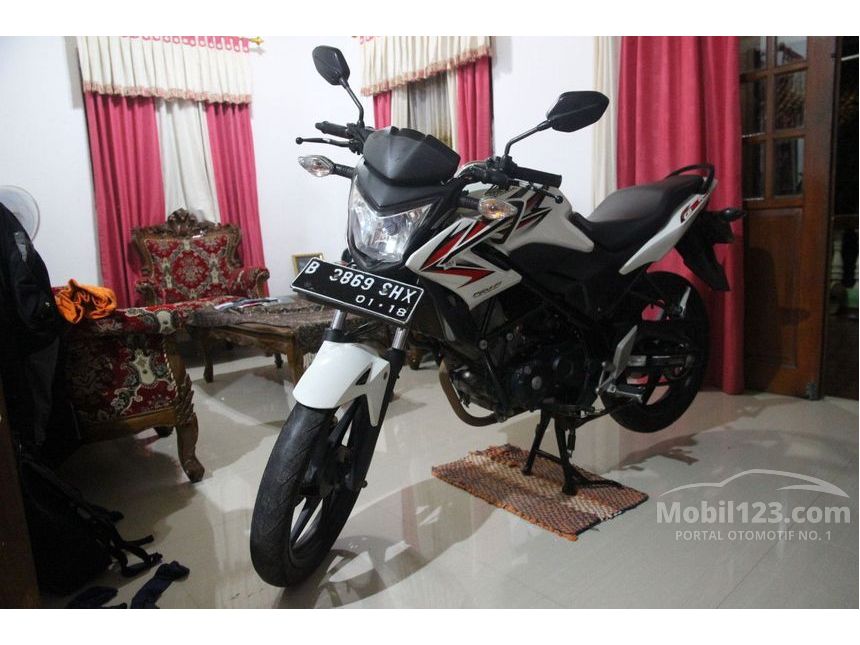 Jual Motor  Honda  CB 2013 0 2 di DKI  Jakarta Manual Putih 