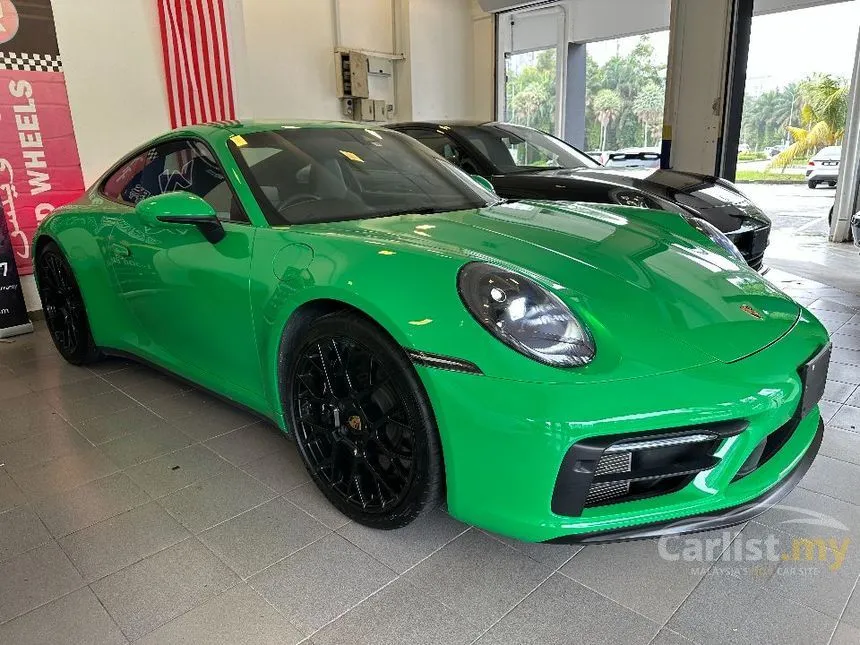 2022 Porsche 911 Carrera GTS Coupe