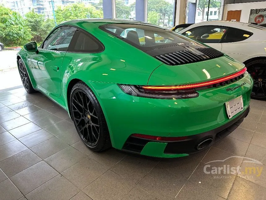 2022 Porsche 911 Carrera GTS Coupe