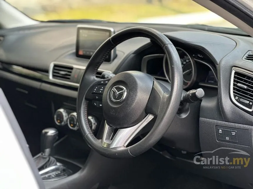 2015 Mazda 3 SKYACTIV-G Hatchback