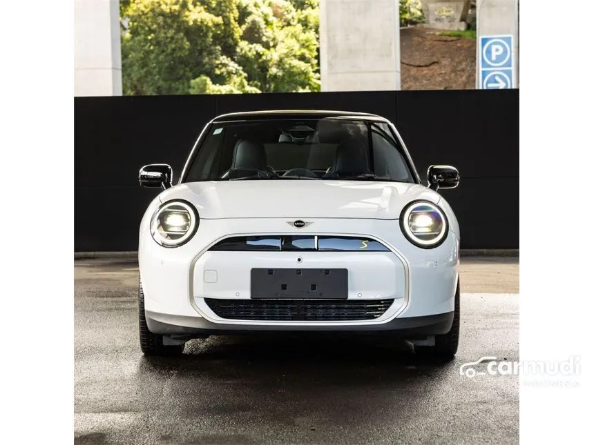 2024 MINI Cooper Cooper SE Hatchback