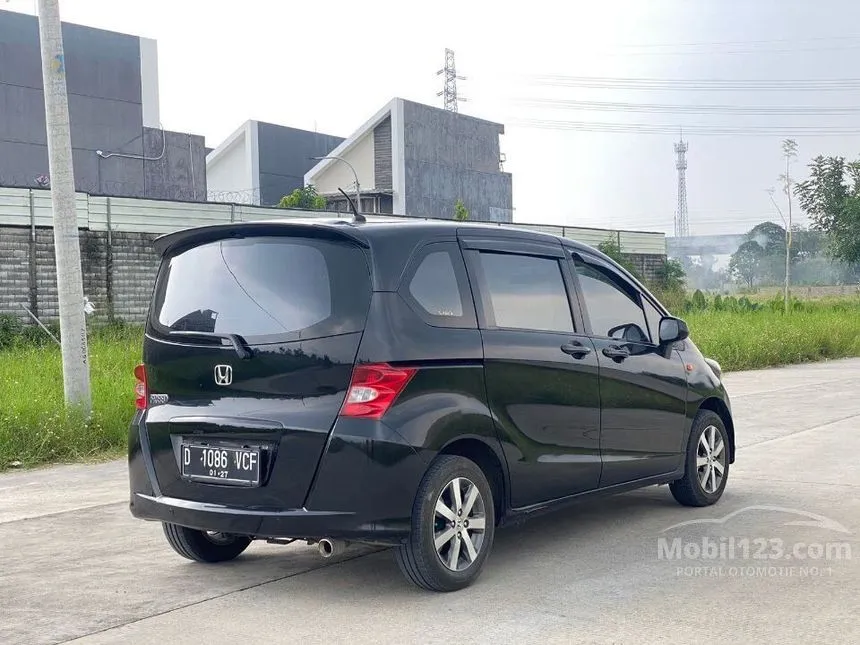 2012 Honda Freed S MPV