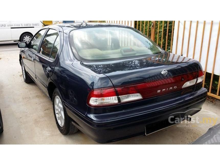 Nissan cefiro 2000
